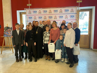 делегация Руднянского района приняла участие в торжественном мероприятии, посвященном открытии Года семьи на Смоленщине - фото - 2