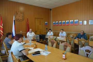 заседание Комиссии по предупреждению и ликвидации чрезвычайных ситуаций и обеспечению пожарной безопасности Смоленской области - фото - 1