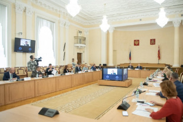 лучшие практики поддержки некоммерческих организаций в Смоленской области обсудили на выездном заседании Комитета Совета Федерации - фото - 1