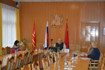 глава Руднянского района принял участие в рабочем совещании под председательством Губернатора по вопросам благоустройства территорий - фото - 3