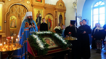 митрополит Исидор совершил Всенощное бдение в Казанском храме города Рудни - фото - 15