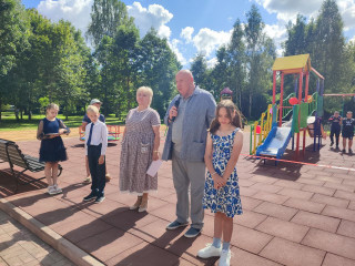 в Понизовье открыли новую игровую детскую площадку - фото - 15