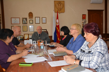 ремонт здания спортшколы и фасада здания Администрации округа обсудили на совещании у Главы округа - фото - 1