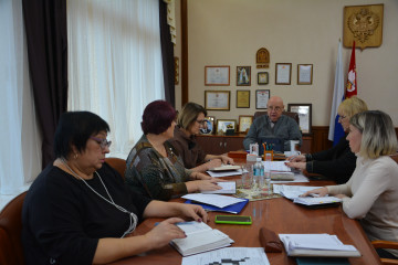 рабочее совещание о ходе выполнения работ на объектах, расположенных на территории муниципального образования «Руднянский муниципальный округ» Смоленской области - фото - 1