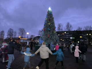 в Рудяннском округе зажглись новогодние елки - фото - 7