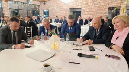 в Смоленской области прошло мероприятие с главами муниципалитетов на тему «Эффективность органов местной власти: итоги деятельности и приоритеты развития территорий на 2026 год» - фото - 6