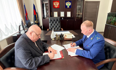 подписано соглашение о взаимодействии с прокуратурой Смоленской области в сфере правовых основ организации и совершенствования деятельности местного самоуправления в Смоленской области - фото - 2