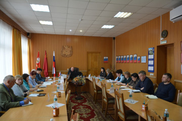 глава округа провел еженедельное рабочее совещание - фото - 1