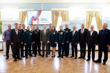 в Смоленске состоялась торжественная церемония вручения дипломов выпускникам образовательной программы "Герои СВОего времени. Смоленск" - фото - 2