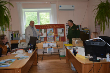 глава района посетил агитационные пункты по оказанию содействия в наборе граждан на службу в Вооруженные Силы РФ - фото - 7