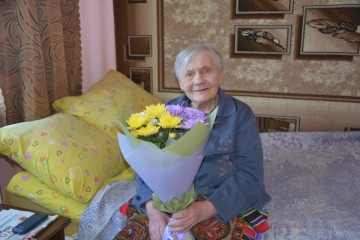 лидию Михайловну Солдатенкову поздравили с 90-летним юбилеем - фото - 2