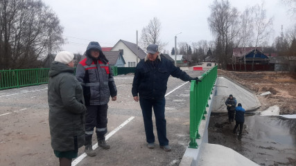 глава района проконтролировал ремонт моста по улице Егорова в городе Рудне - фото - 3